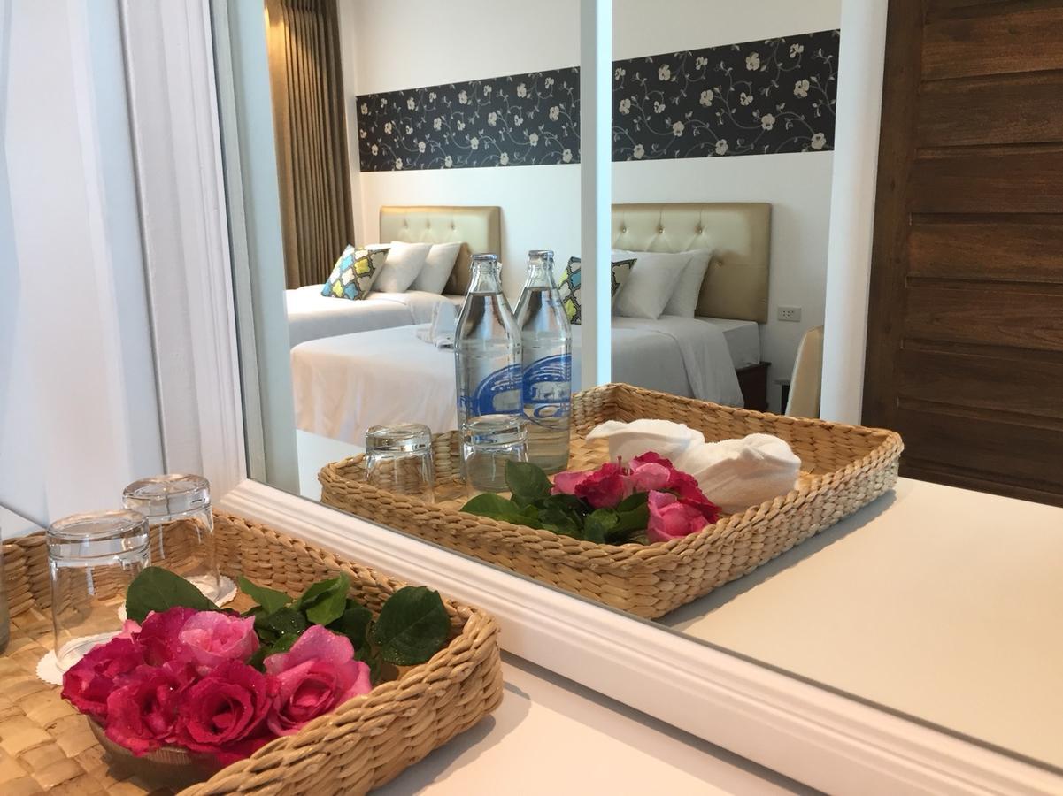 Phetcharat Grand Hotel Maesot Mae Sot Exterior foto