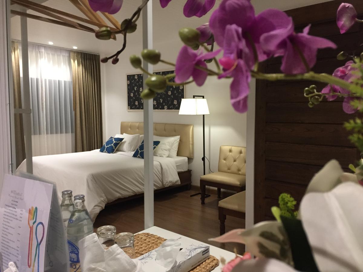Phetcharat Grand Hotel Maesot Mae Sot Exterior foto